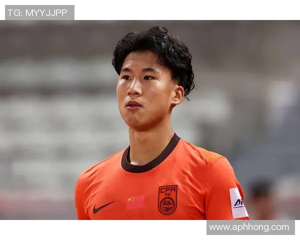 国足8号球衣背后的足球明星故事与荣耀之路